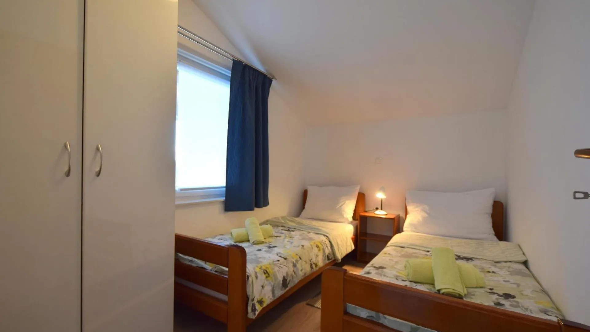 Apartments Cindric Malinska 0*,